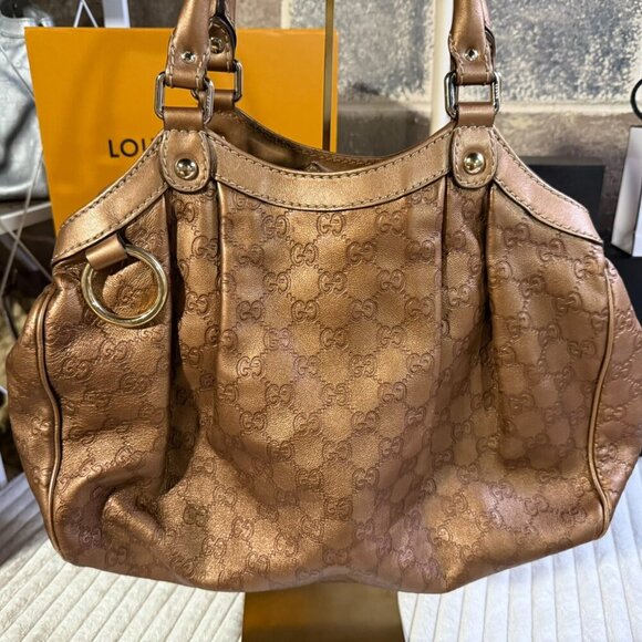 *Authentic* Gucci Sukey Handbag - Picture 3 of 6
